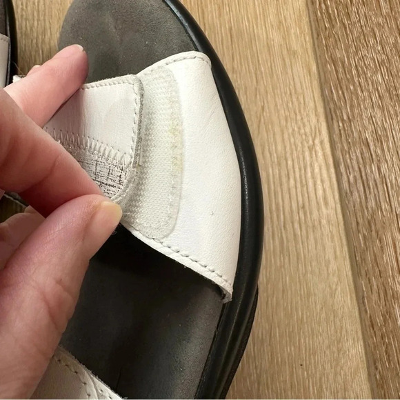 SAS Women's White & Silver Nudu Slide Leather Adjustable Strap Sandal Size 7 GUC - Picture 6 of 11